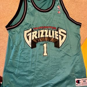 Throw back VANCOUVER GRIZZ JERSEY-(DRAFT NIGHT) 🤟🏼VINTAGE AND RARE!